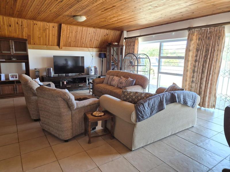 5 Bedroom Property for Sale in Franskraal Western Cape